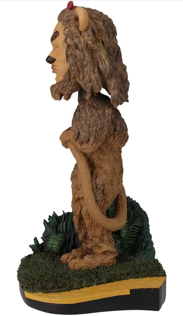 Royal Bobbles The Wizard of Oz Cowardly Lion Collectible Bobblescape Bobblehead Statue. Very rare and hard to come by.