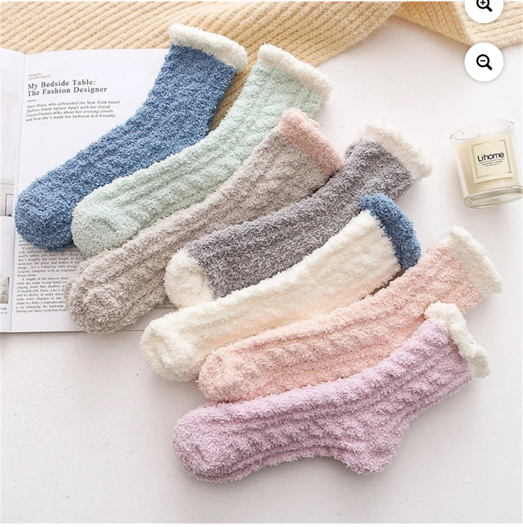 YOMYM 7 Pairs Womens Fuzzy Socks Cozy Fluffy Winter Cabin Slipper Warm Fleece Soft Thick Comfy Socks.