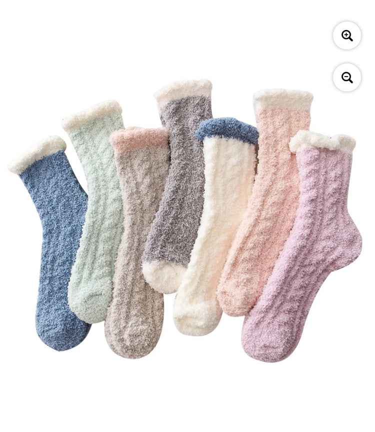 YOMYM 7 Pairs Womens Fuzzy Socks Cozy Fluffy Winter Cabin Slipper Warm Fleece Soft Thick Comfy Socks.