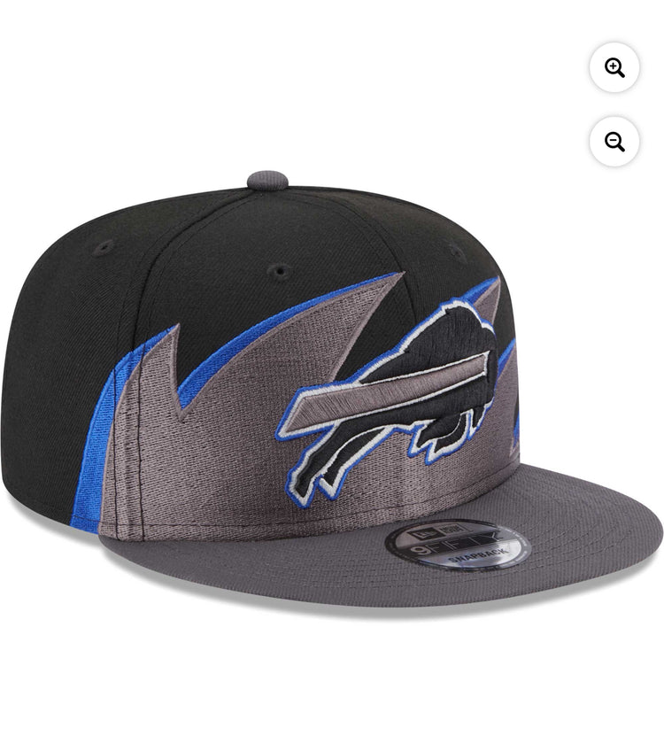 Men's New Era Black Buffalo Bills Tidal Wave 9FIFTY Snapback Hat.