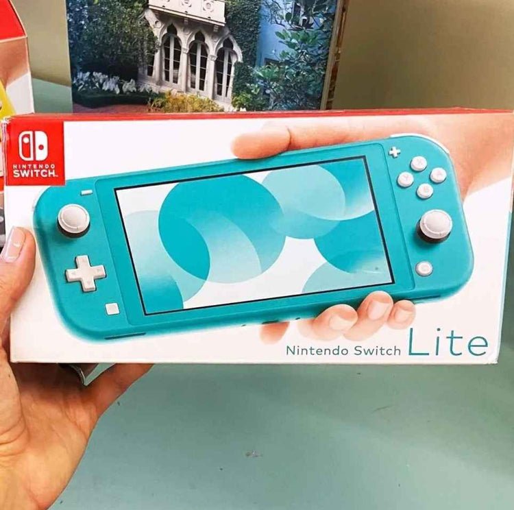 Nintendo Switch Light. Turquoise